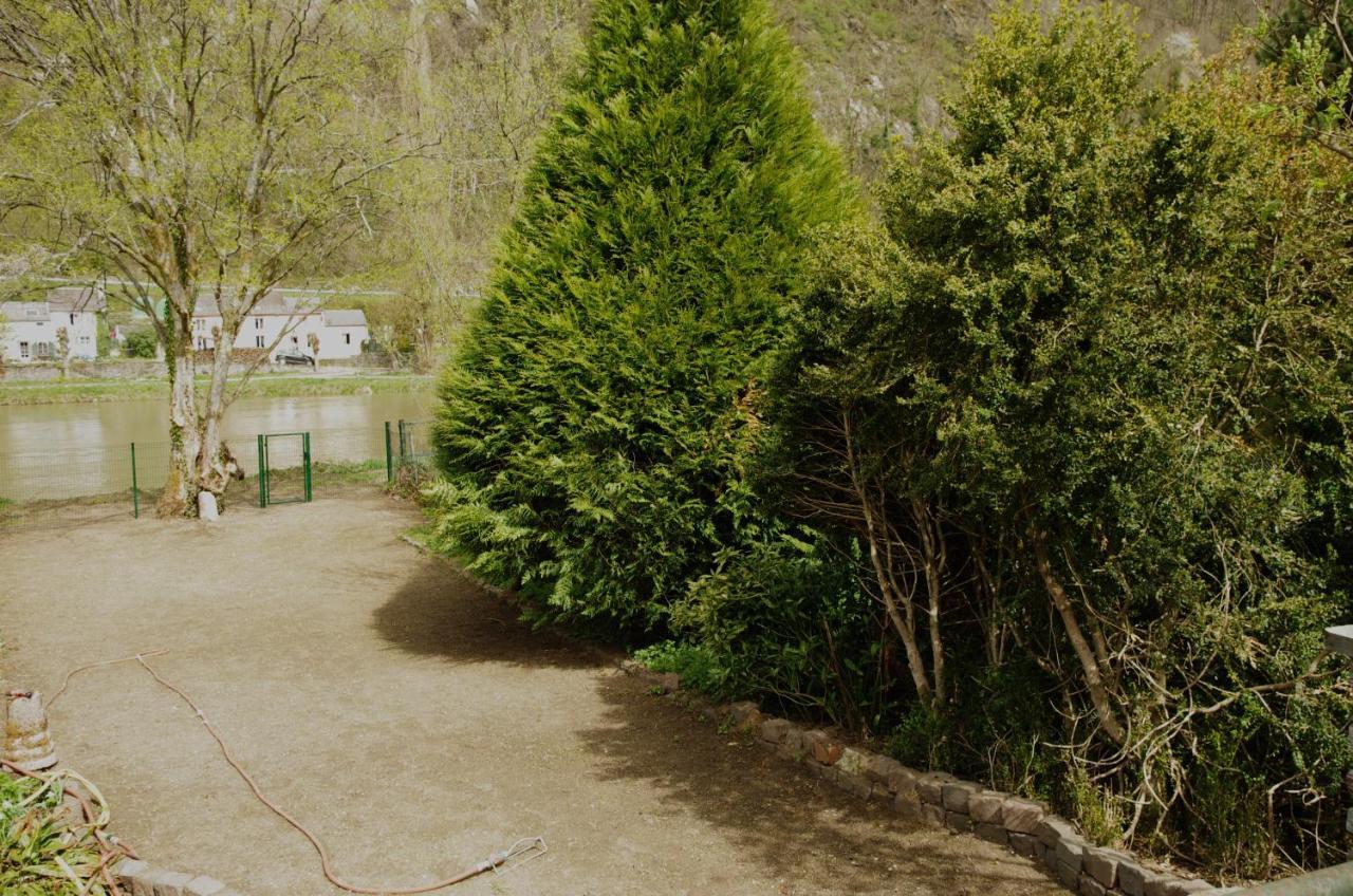 Le Doux Rivage, Proche De Charleville, Jardin Et Acces A La Voie Verte Joigny-sur-Meuse Bagian luar foto